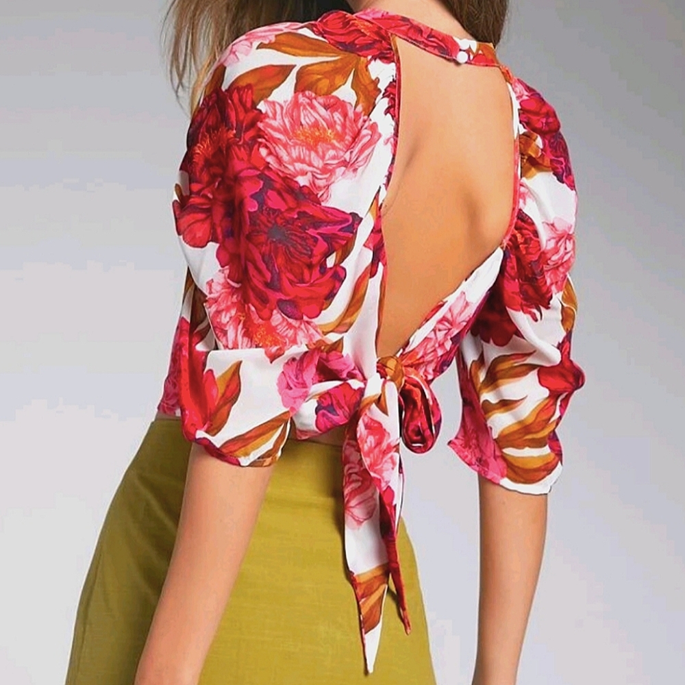 SHEIN - Size S, 4 - Women's Keyhole Neck Tie Back Floral Top